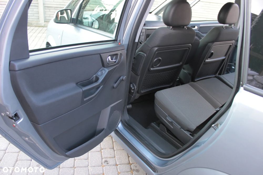 Opel Meriva - 12