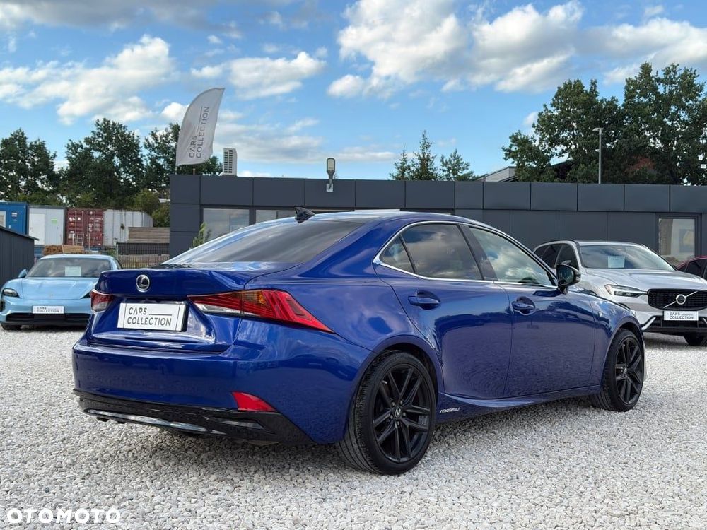 Lexus IS - 4