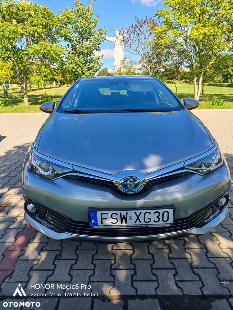 Toyota Auris - 1