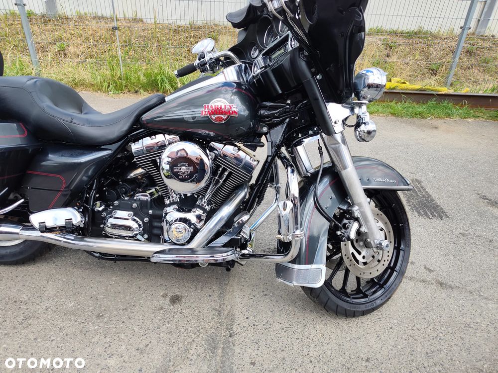Harley-Davidson Touring Electra Glide - 34