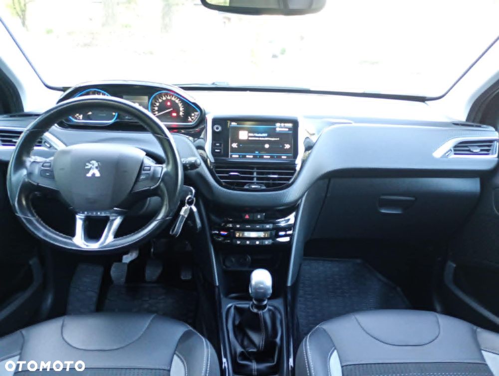 Peugeot 2008 BlueHDi 100 STOP & START Allure - 6