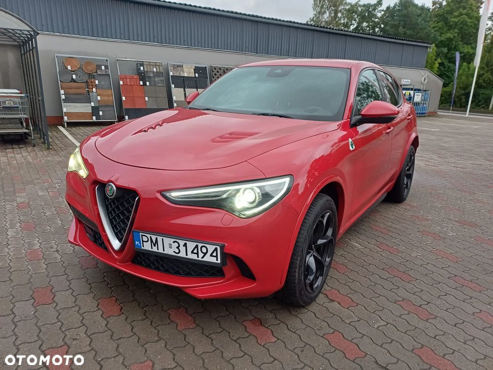 Alfa Romeo Stelvio V6 2.9 Bi-Turbo AT8-Q4 Quadrifoglio - 1