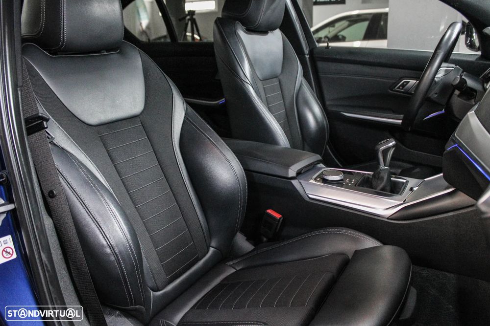 BMW 318 d Line Sport - 17