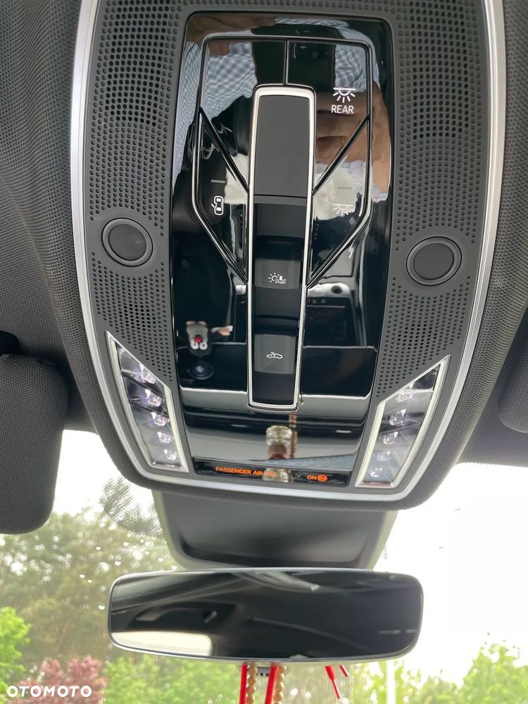 Audi A8 L 55 TFSI quattro tiptronic - 32