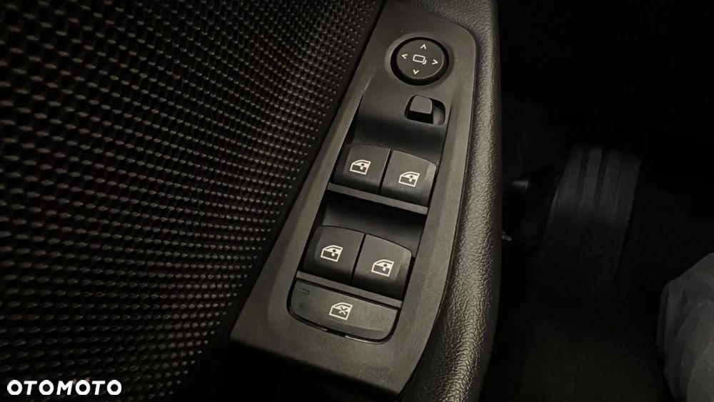 BMW Seria 1 118i Advantage - 14