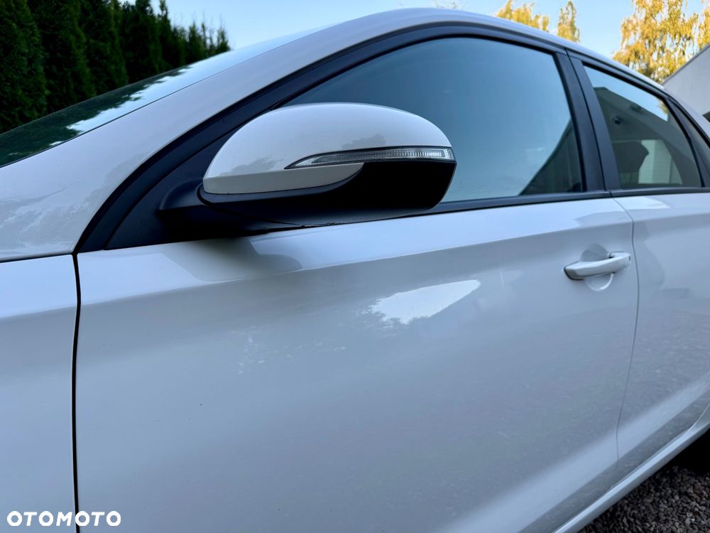 Hyundai i30 1.4 Classic + - 16