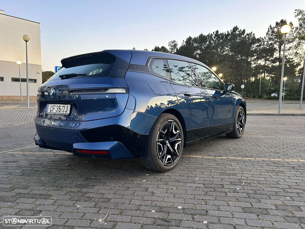 BMW iX xDrive 40 Pack Desportivo - 7
