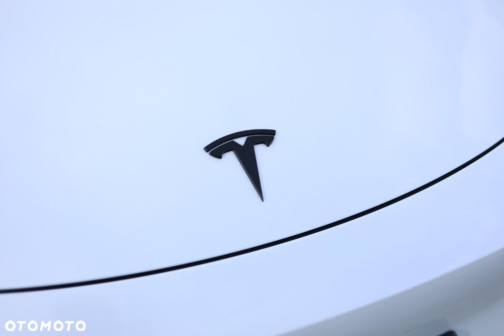 Tesla Model Y Performance Dual Motor AWD - 10