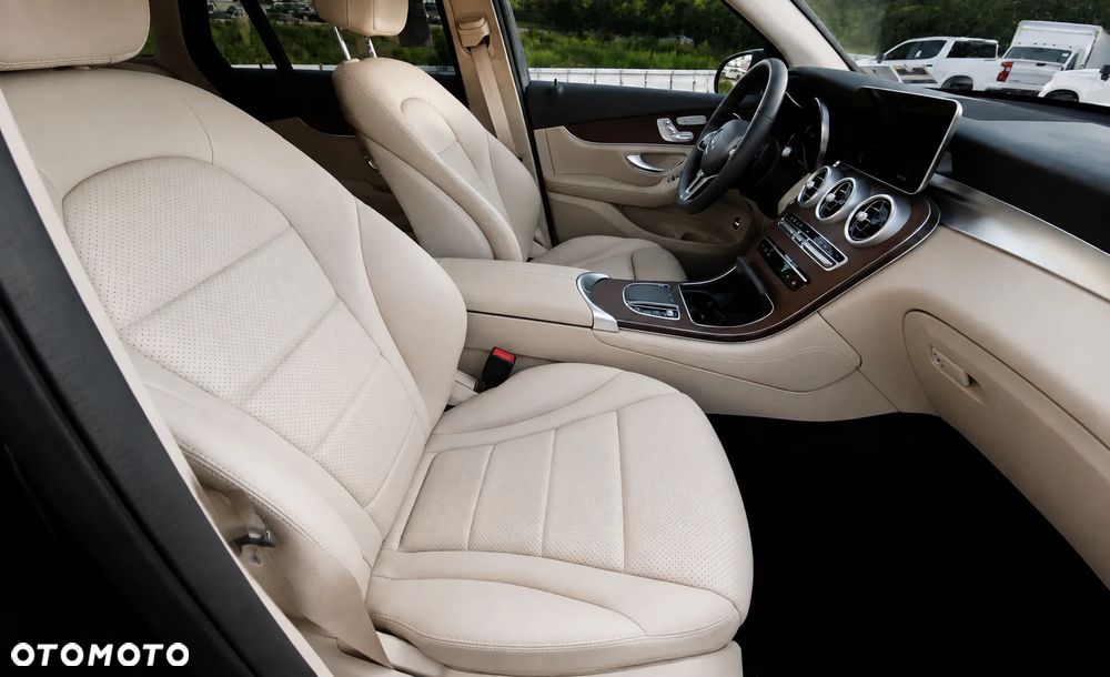 Mercedes-Benz GLC 300 4-Matic - 12