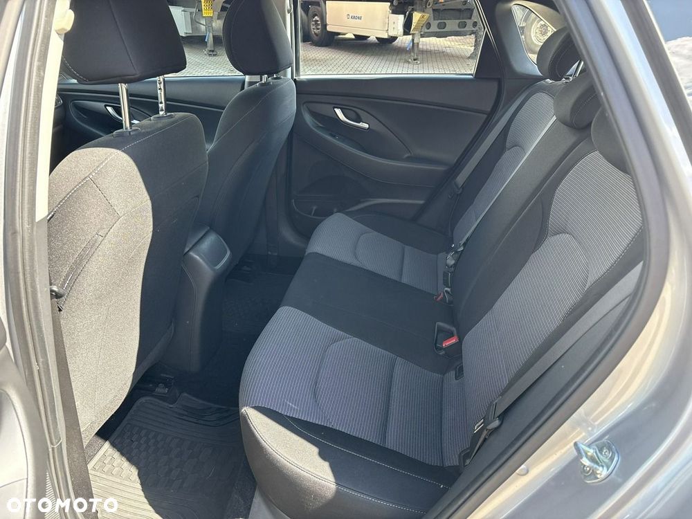 Hyundai i30 - 16