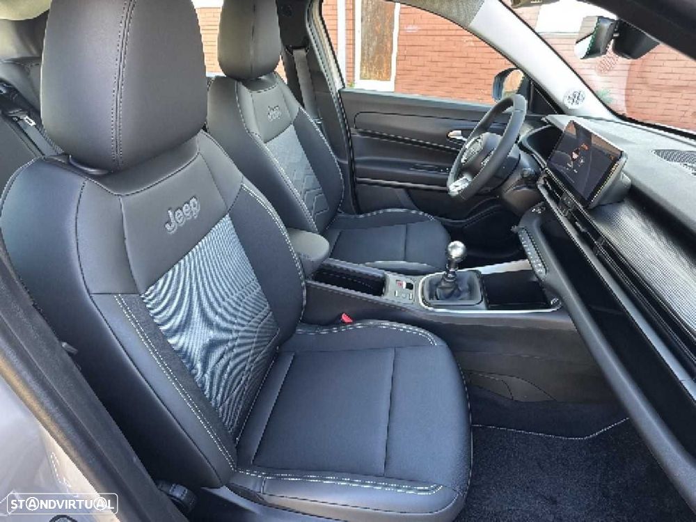 Jeep Avenger 1.2 GSE T3 Altitude - 14