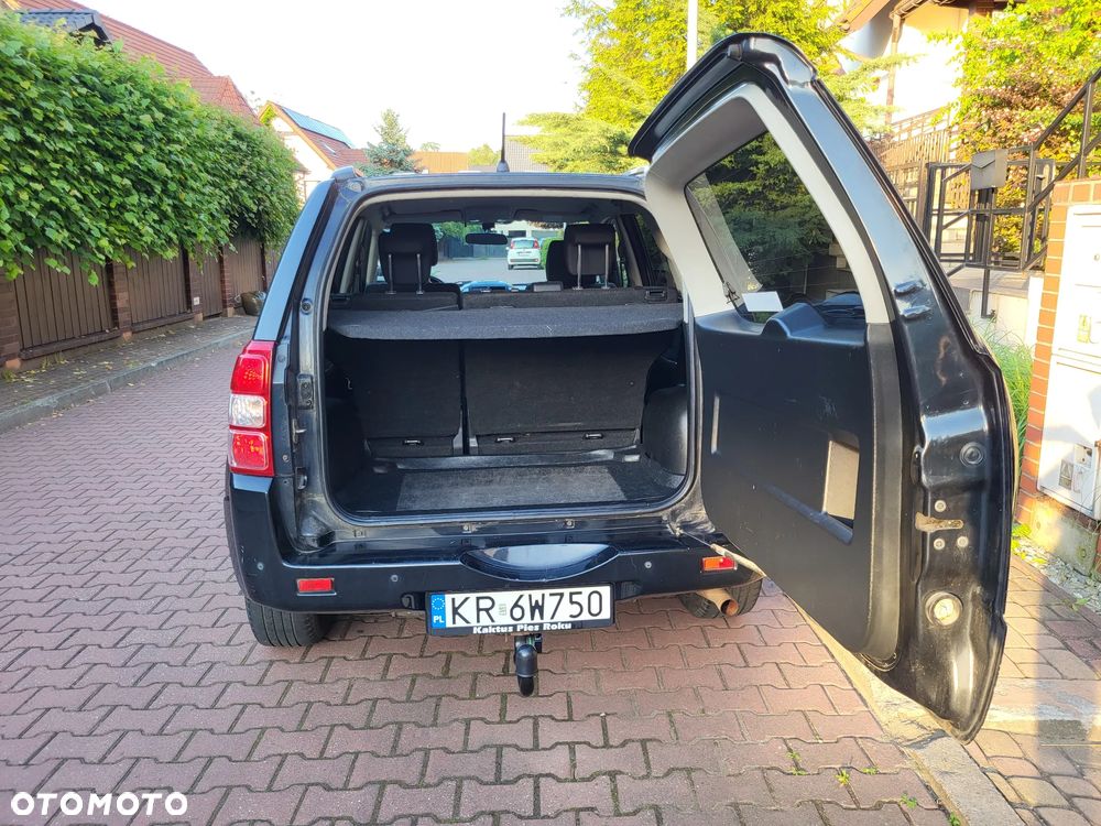 Suzuki Grand Vitara 2.4 Premium - 11