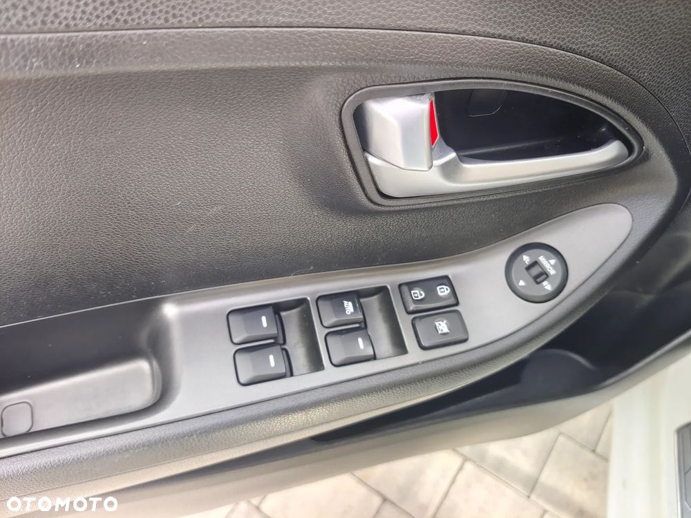 Kia Picanto 1.2 Dream Team Edition - 12