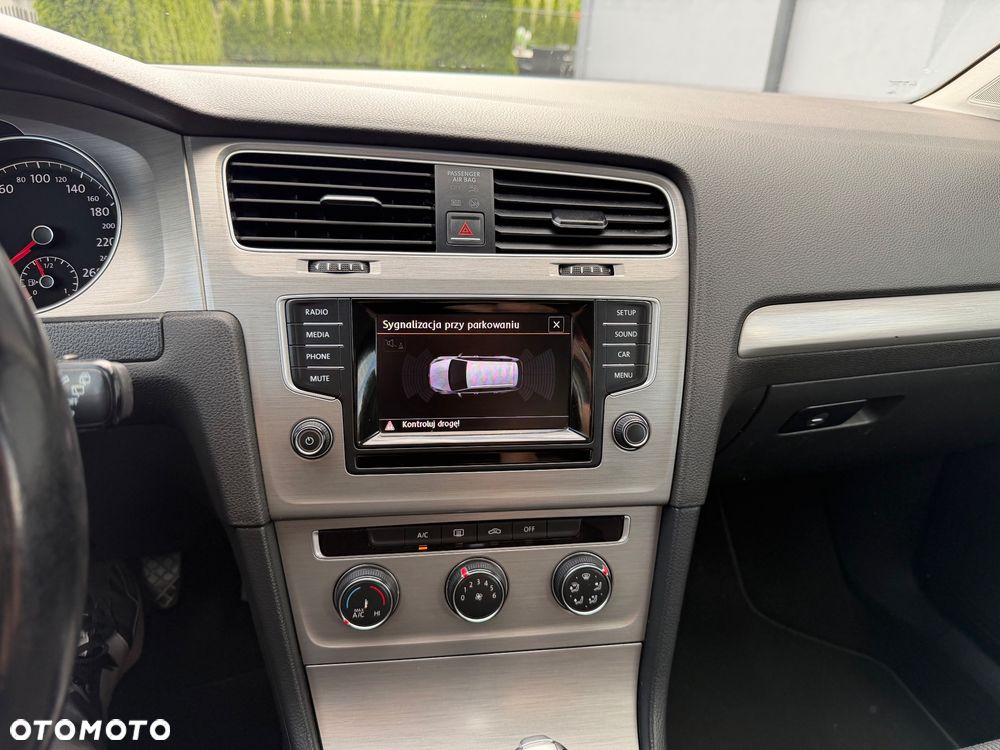 Volkswagen Golf 1.6 TDI BlueMotion Technology DSG Comfortline - 18