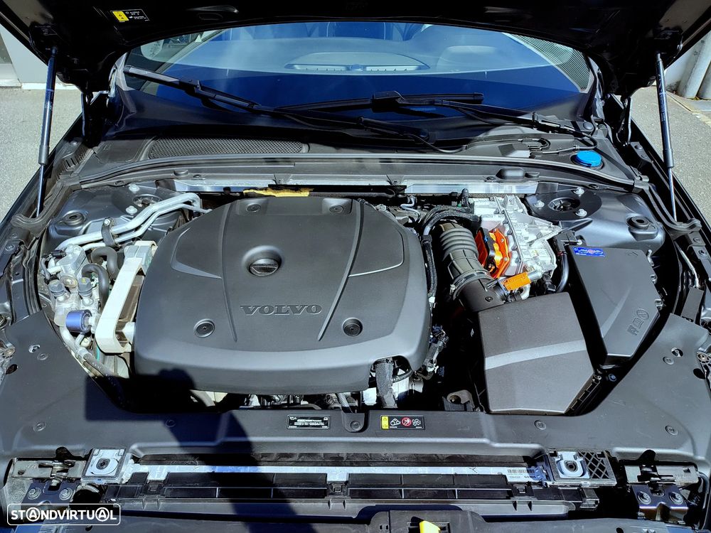 Volvo V60 2.0 T8 AWD TE R-Design - 41