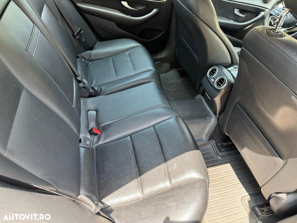 Mercedes-Benz E 200 d T 9G-TRONIC Avantgarde - 11