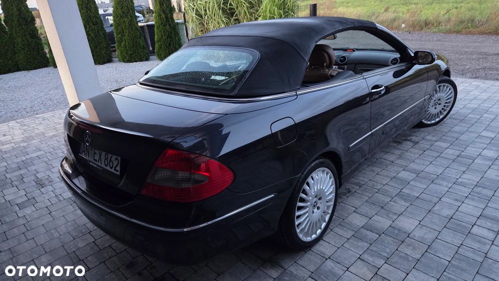 Mercedes-Benz CLK - 28
