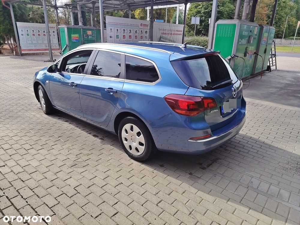Opel Astra 1.7 CDTI Cosmo - 9
