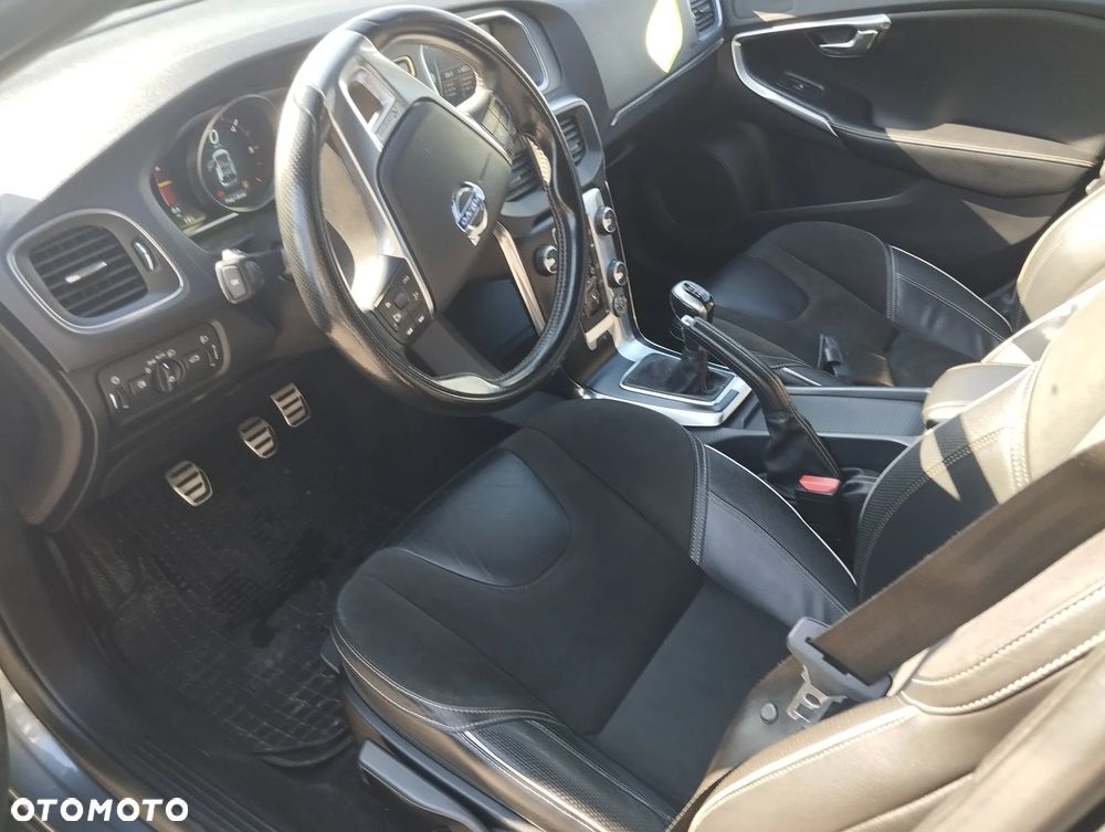 Volvo V40 D4 Drive-E R-Design Kinetic - 9