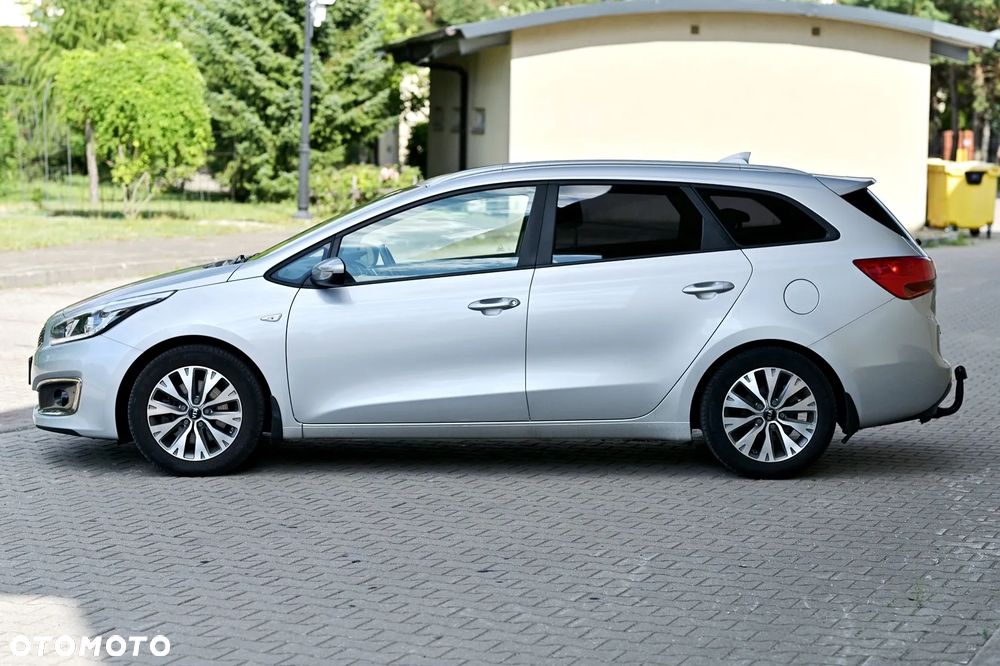 Kia Ceed 1.4 CVVT Dream Team Edition - 16