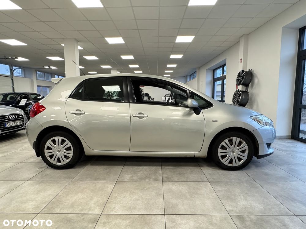 Toyota Auris 1.4 VVT-i Team - 4