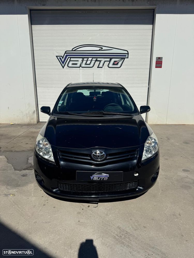 Toyota Auris 1.4 D-4D AC - 1
