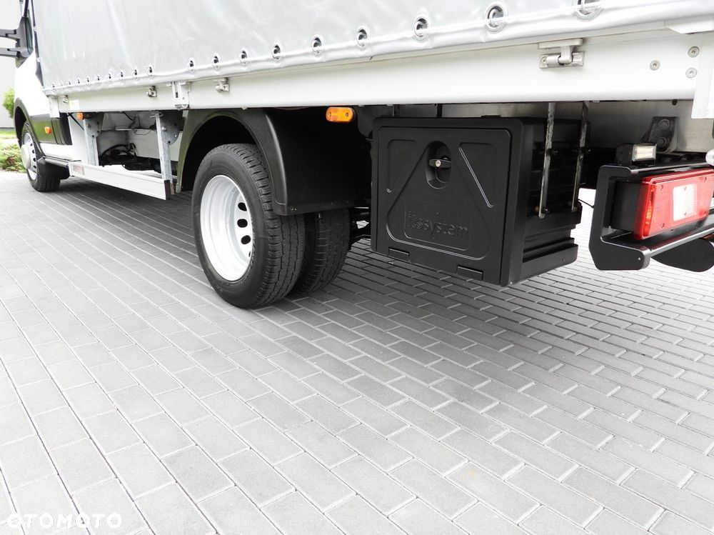 Ford TRANSIT  PLANDEKA 8 PALET TEMPOMAT LEDY BLIŹNIACZE KOŁA KLIMATYZACJA  130KM - 16