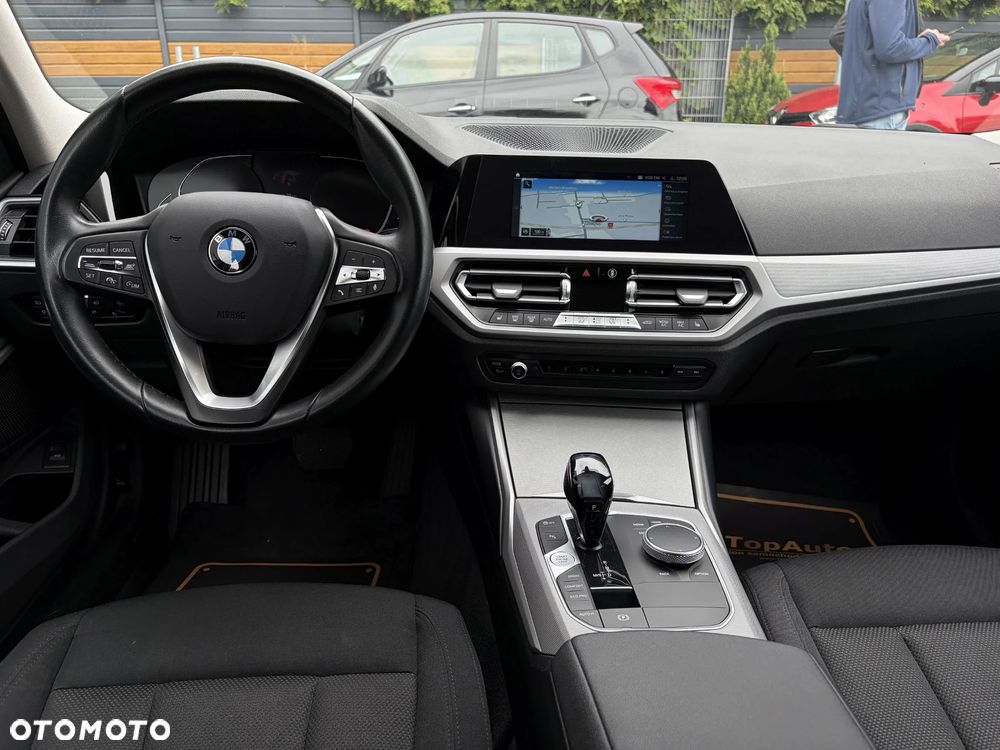 BMW Seria 3 320d Advantage - 32