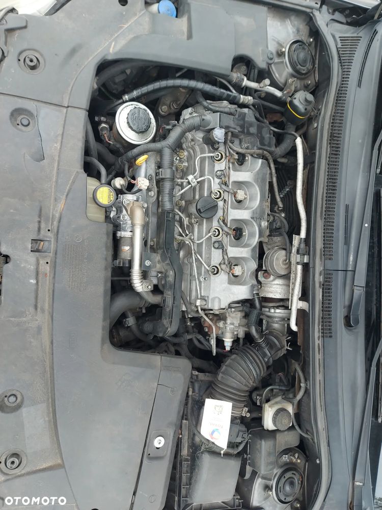Toyota Avensis 2.0 D-4D Sol - 10