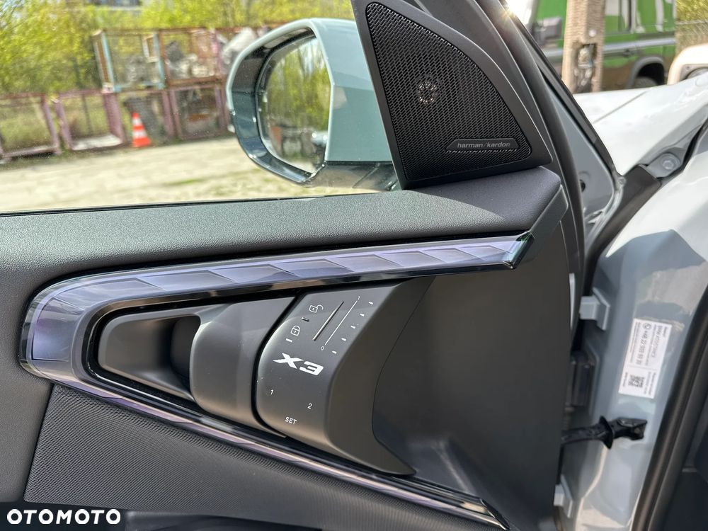 BMW X3 xDrive20d mHEV - 12