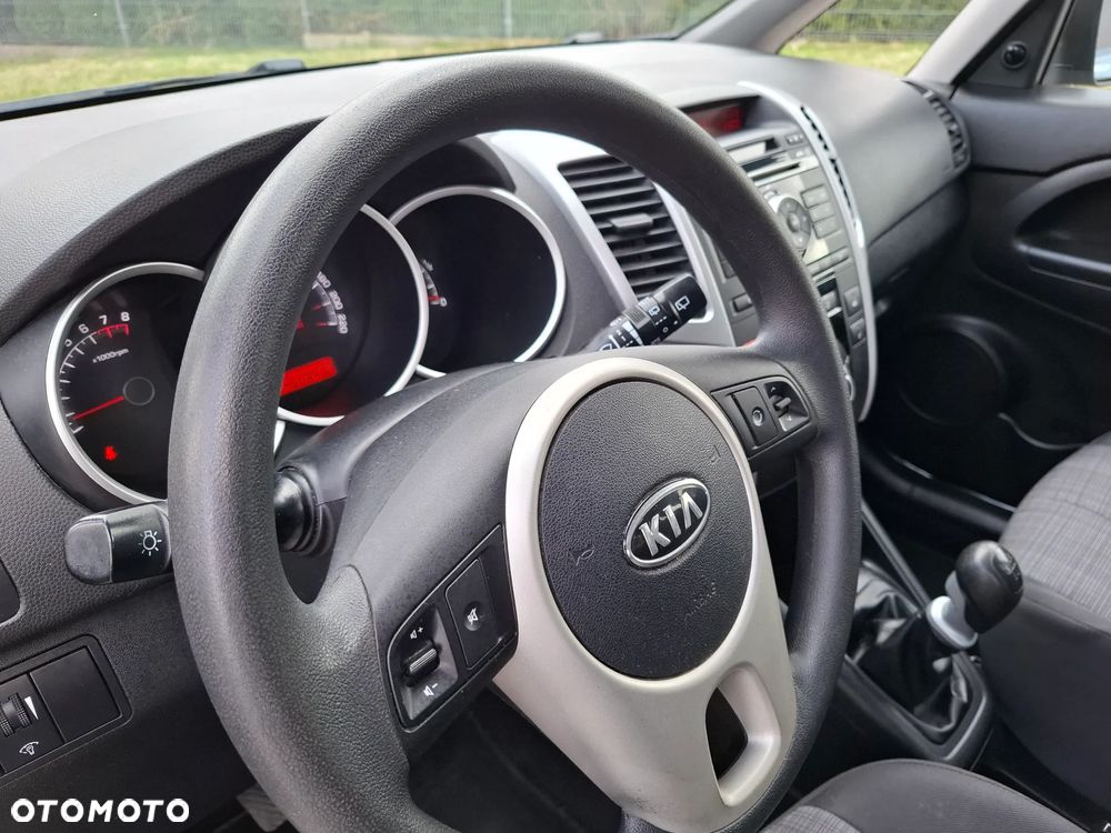 Kia Venga 1.4 CVVT Fifa World Cup Edition - 13