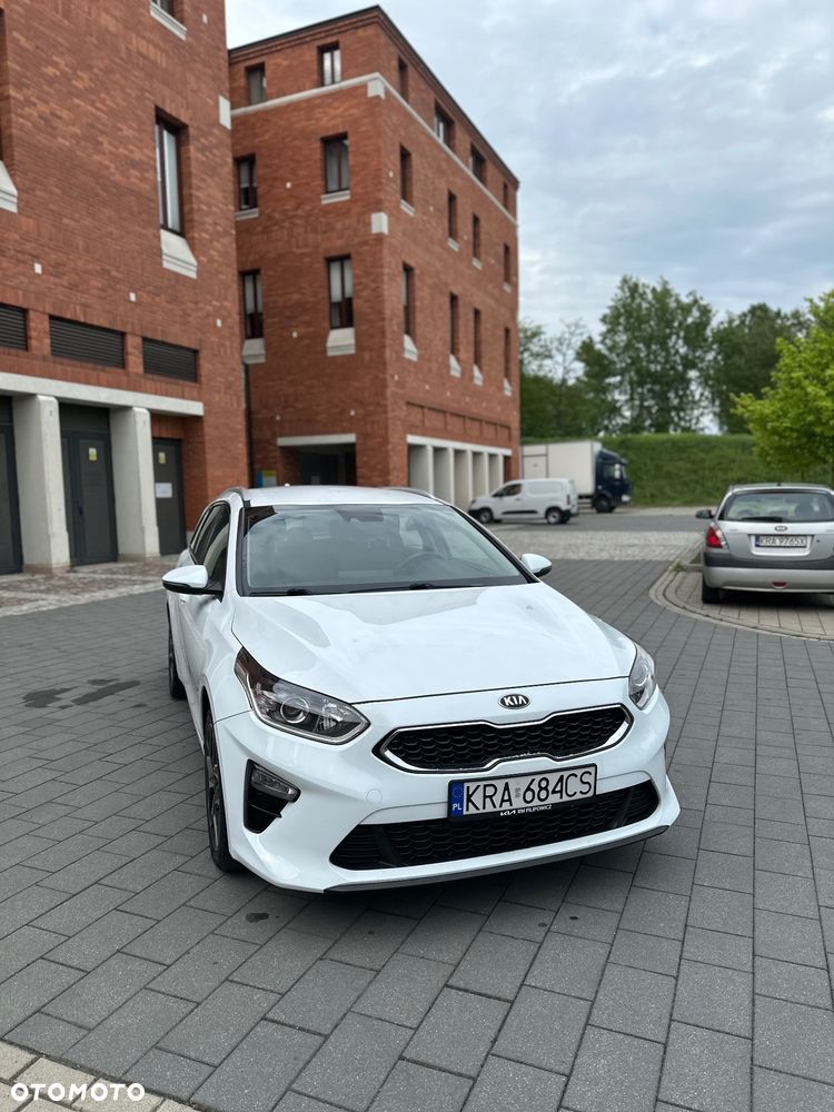 Kia Ceed 1.6 CRDi Eco-Dynamics+ (48V Mild-Hybrid) DCT7 Vision - 7