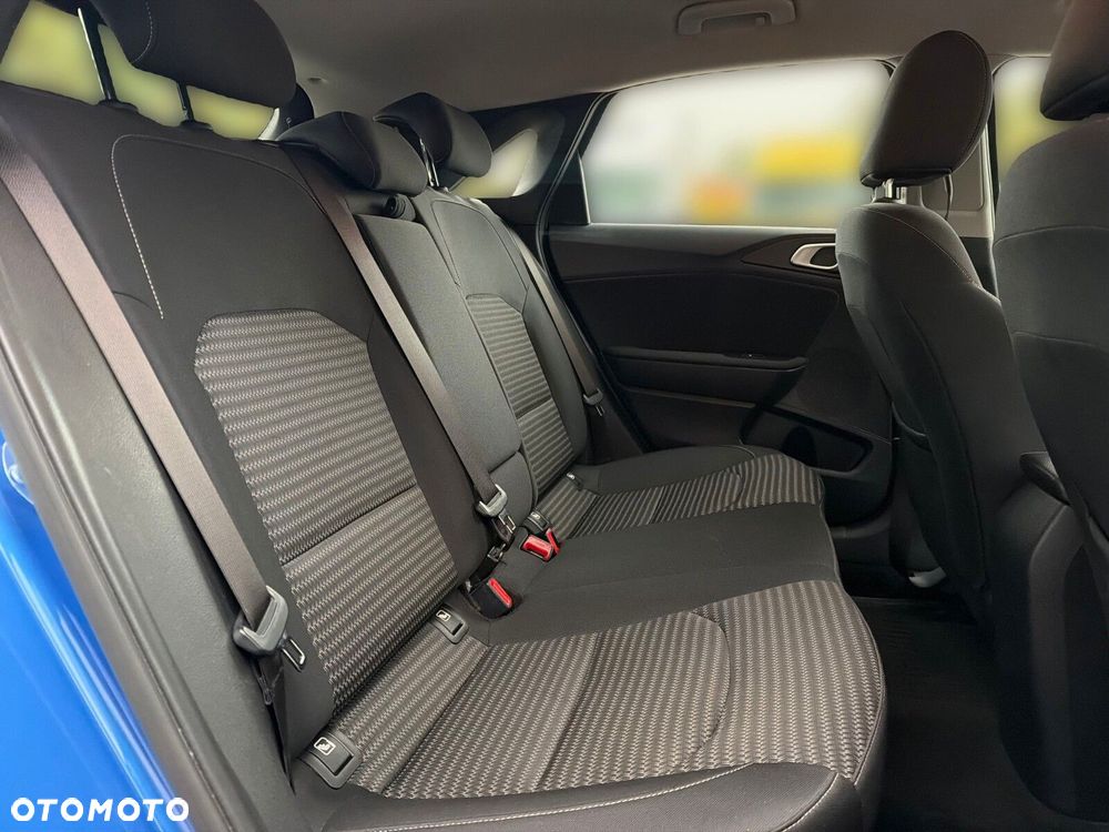 Kia Ceed - 16