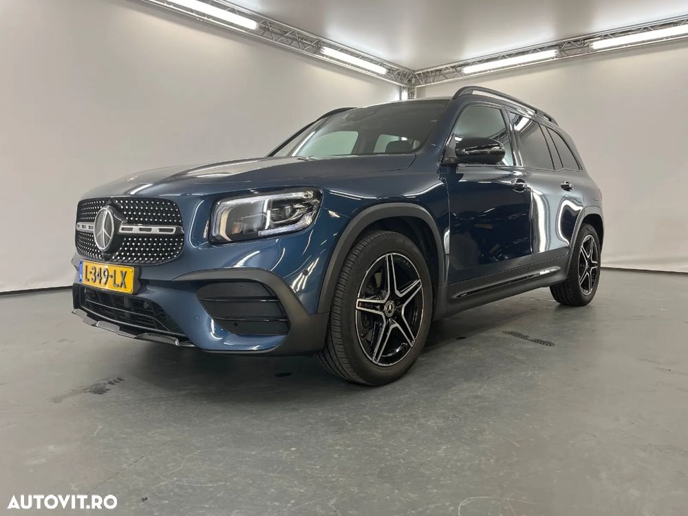 Mercedes-Benz GLB 200 7G-DCT AMG Line - 3