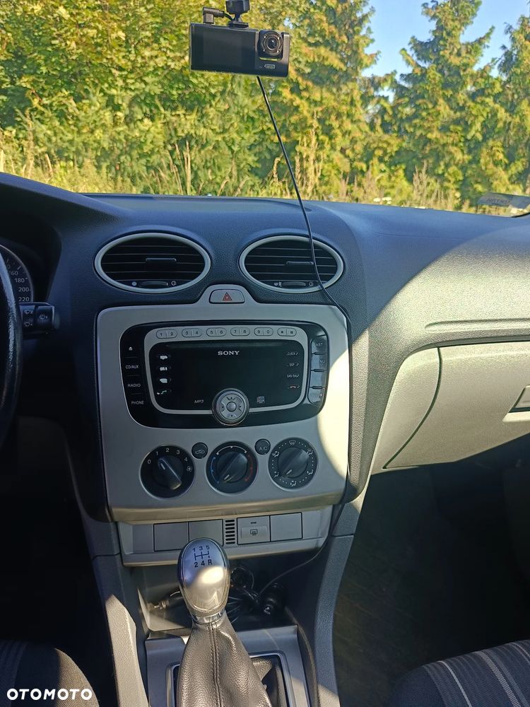 Ford Focus 1.6 Ambiente - 17