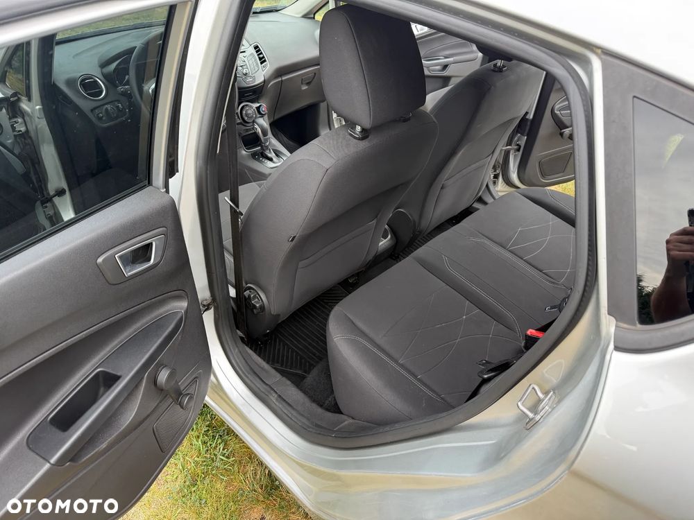 Ford Fiesta - 12