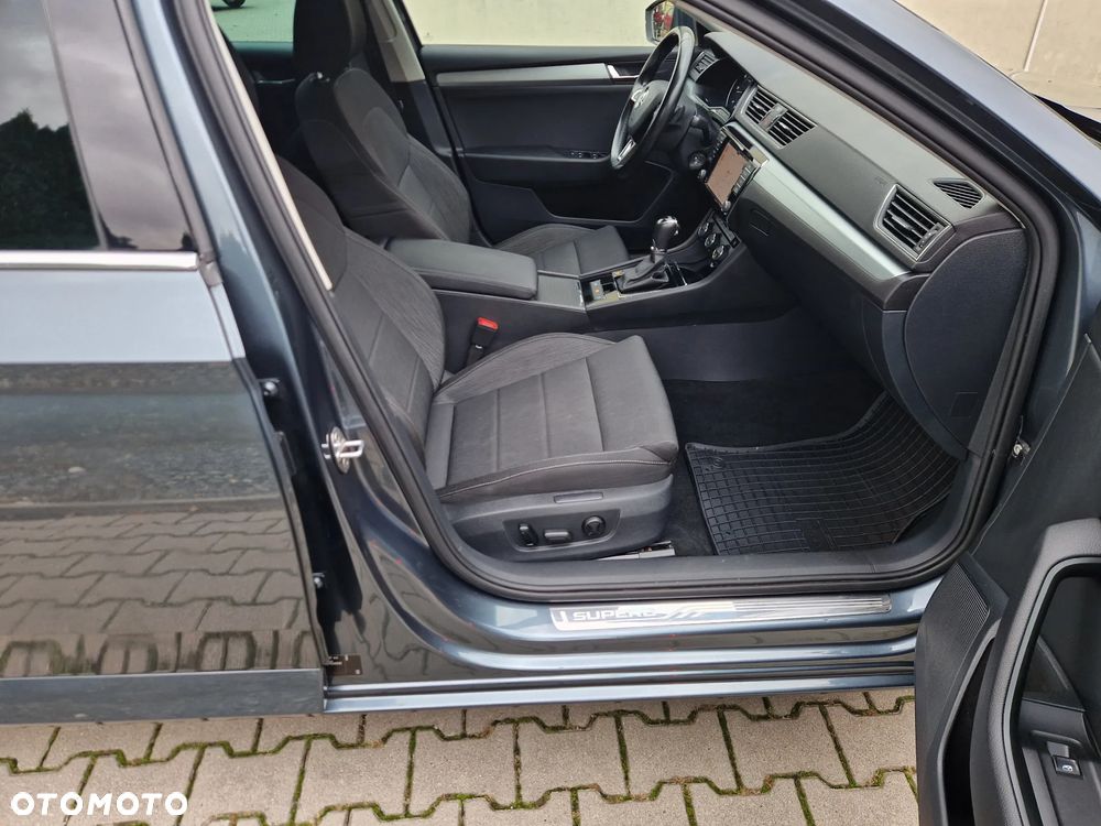 Skoda Superb 2.0 TDI DSG Style - 22
