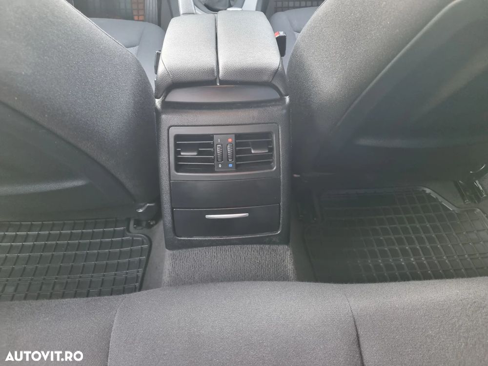 BMW Seria 3 320d DPF - 12