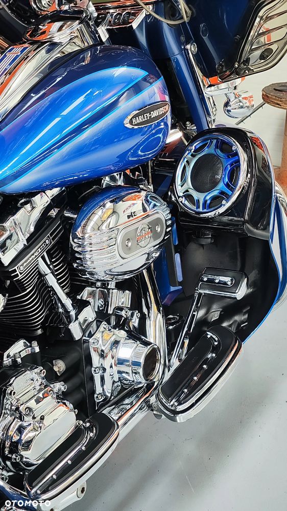 Harley-Davidson Touring Ultra Limited - 24