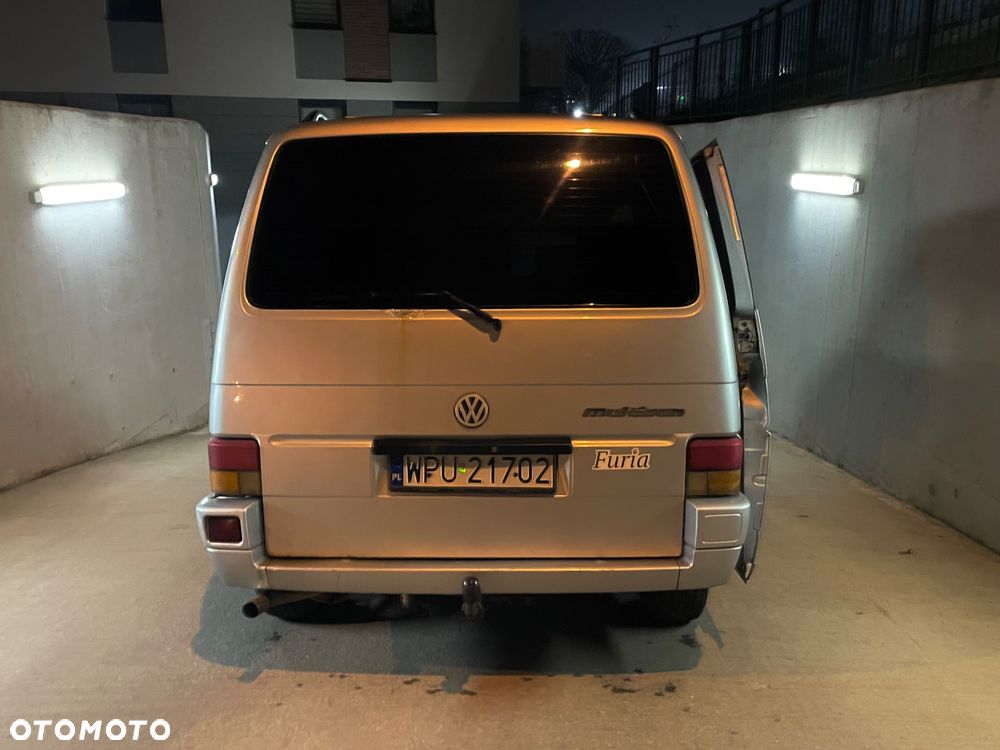 Volkswagen Multivan - 14
