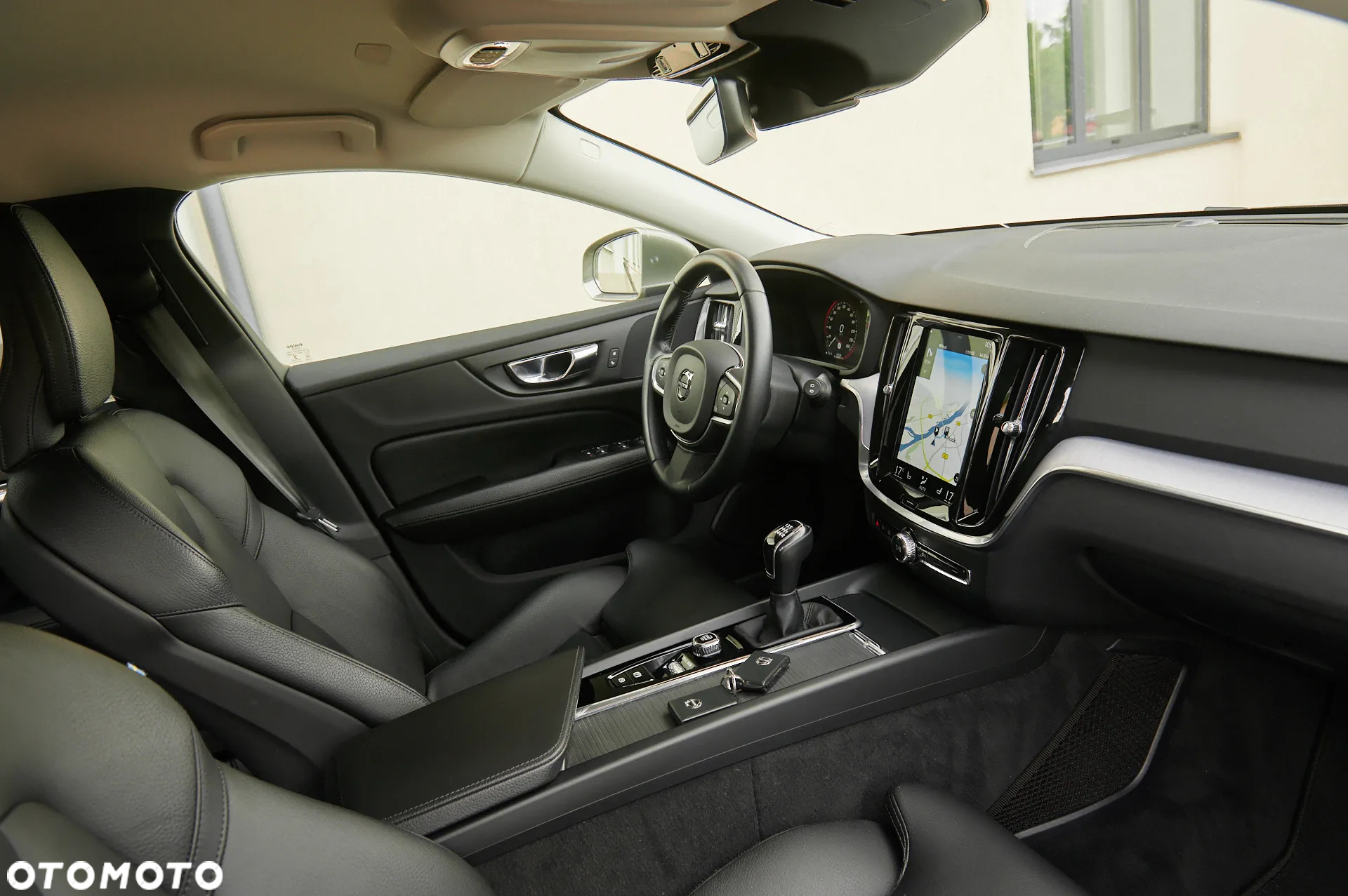 Volvo V60 D3 Momentum Pro - 32