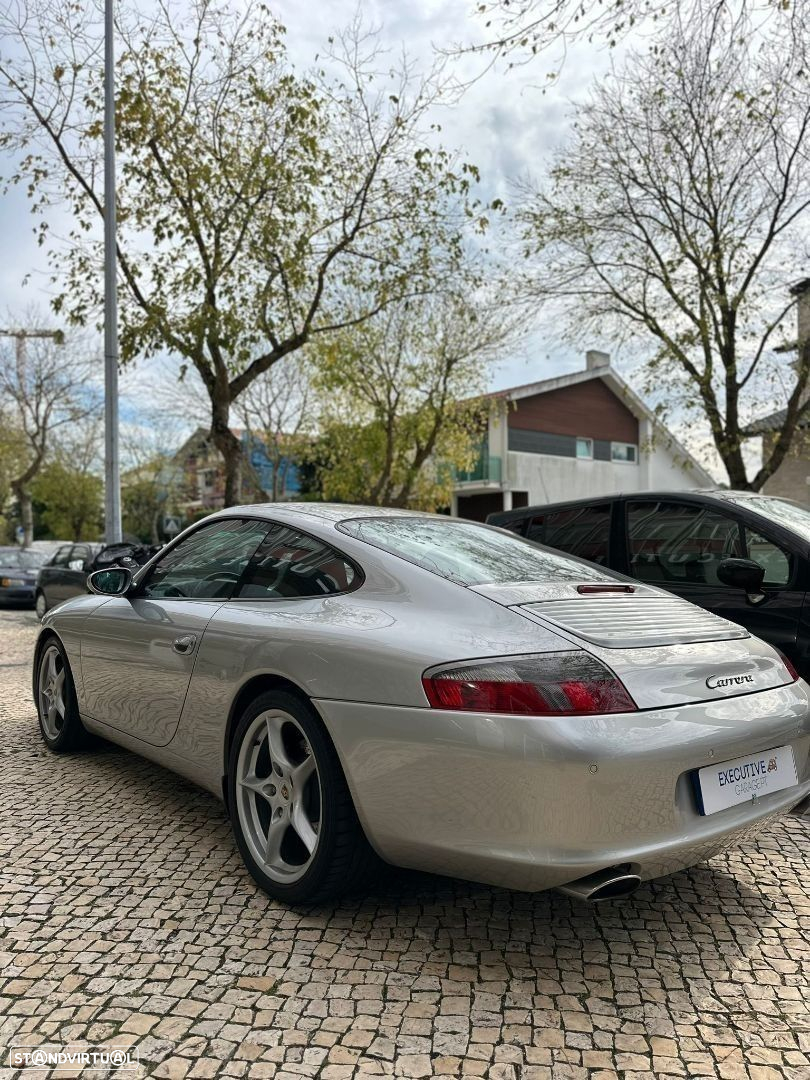 Porsche 911 (996) Carrera - 8