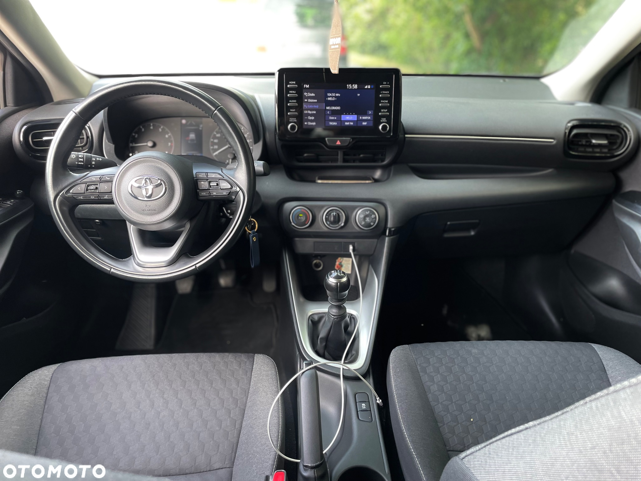Toyota Yaris 1.5 Comfort - 24