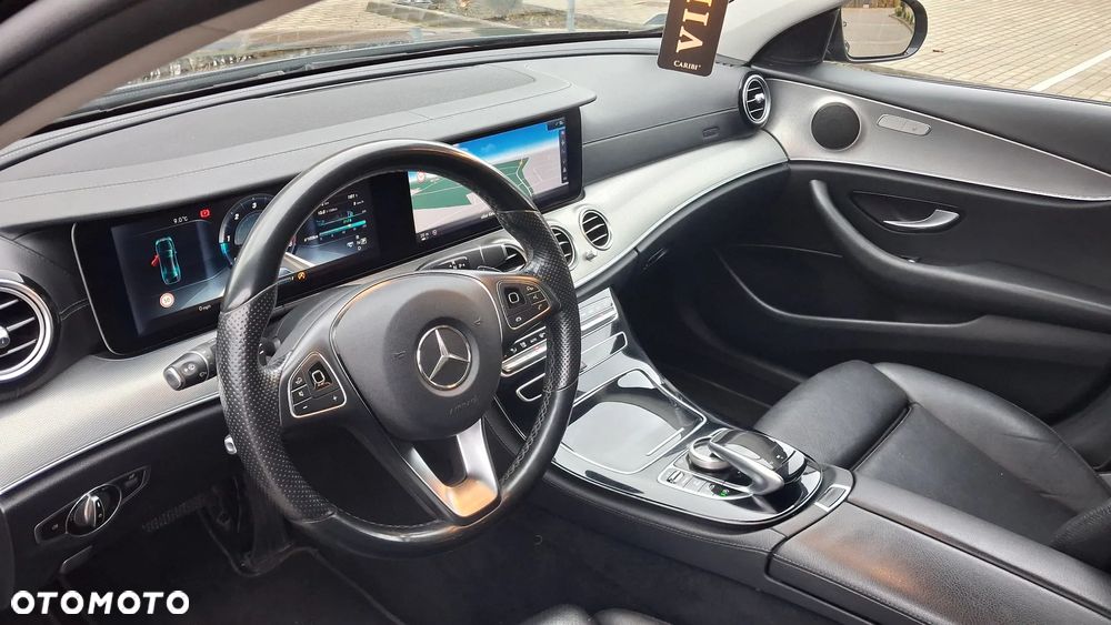 Mercedes-Benz Klasa E 220 d 4-Matic - 9