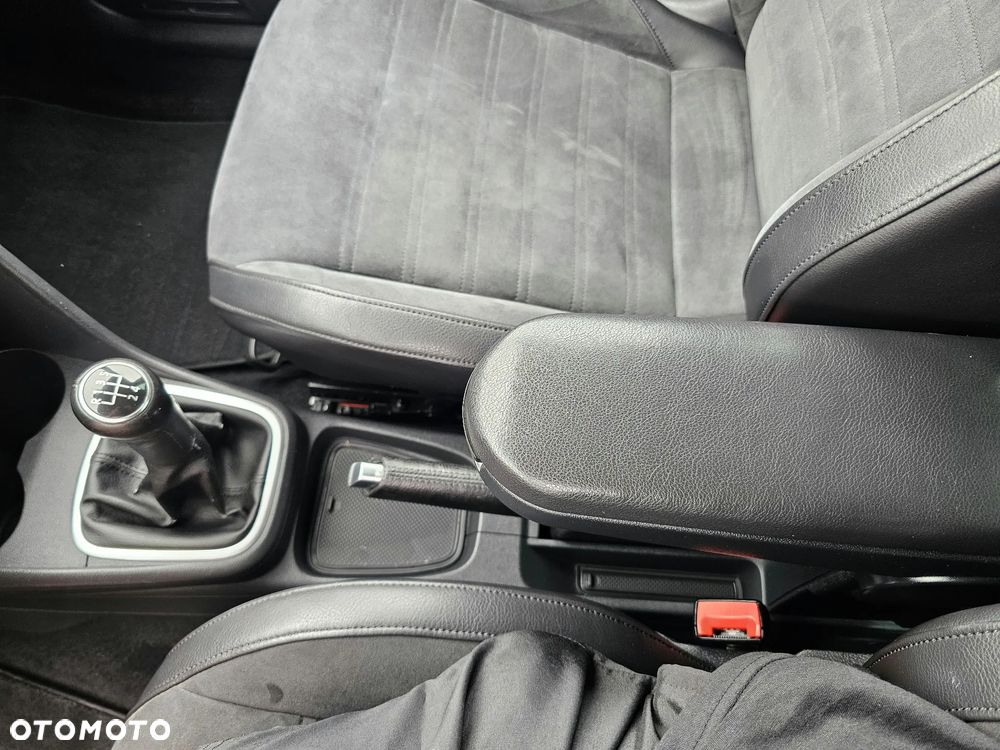 Volkswagen Polo 1.6 TDI Highline - 20