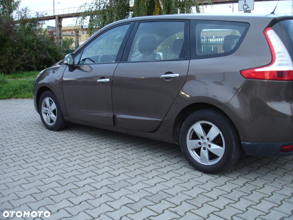Renault Grand Scenic - 2