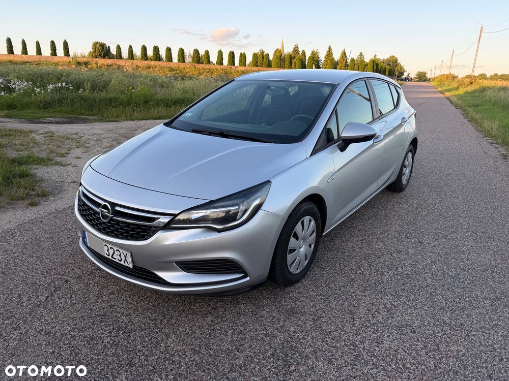 Opel Astra 1.6 CDTI Essentia - 17