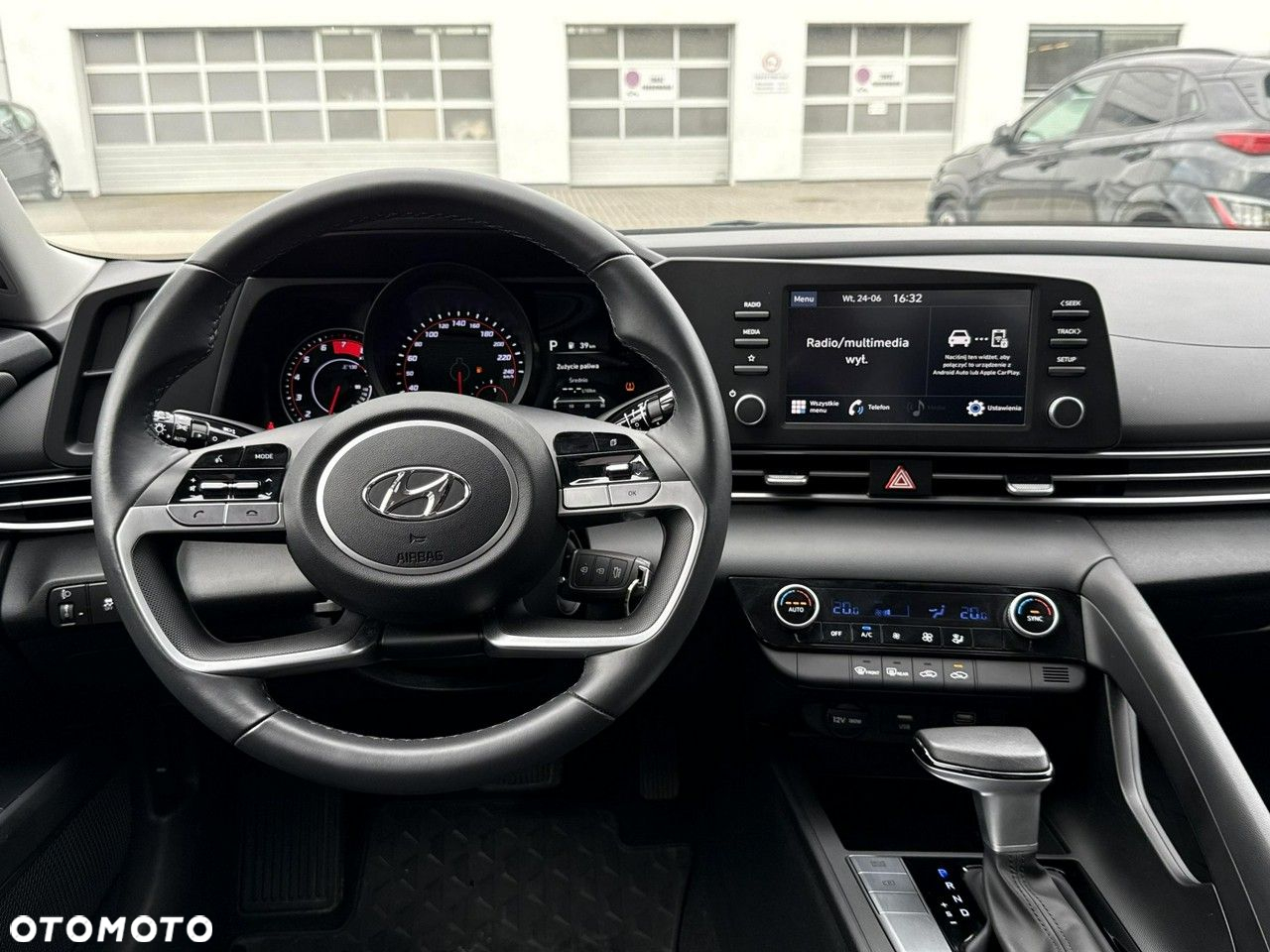 Hyundai Elantra 1.6 Modern CVT - 13