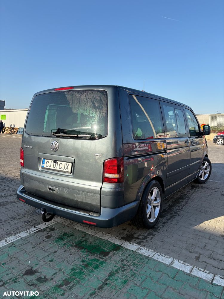 Volkswagen Multivan - 2