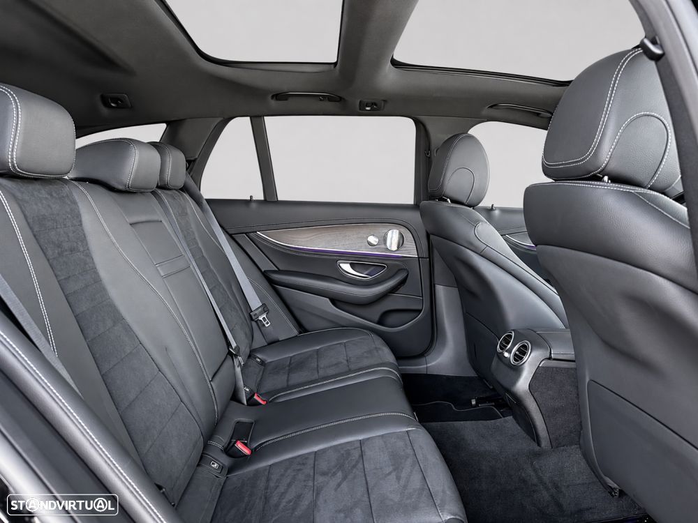 Mercedes-Benz E 300 de 4Matic 9G-TRONIC AMG Line - 26